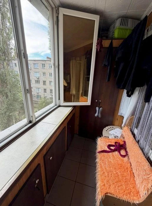 Продаж 3-х кім. кв.  р-н Площа Перемоги