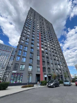 Однокімнатна видова квартира з лоджією в ЖК Варшавський Плюс
