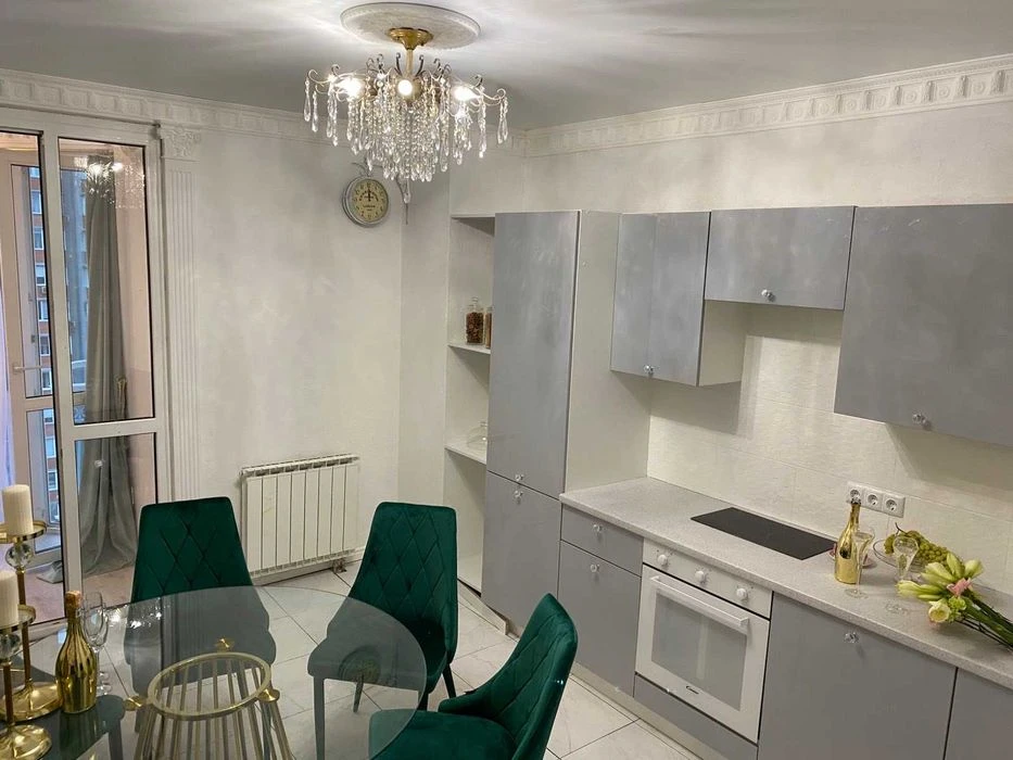 Продаж 1 кім квартири, вул. Волинська 9А, площа Космонавтів.