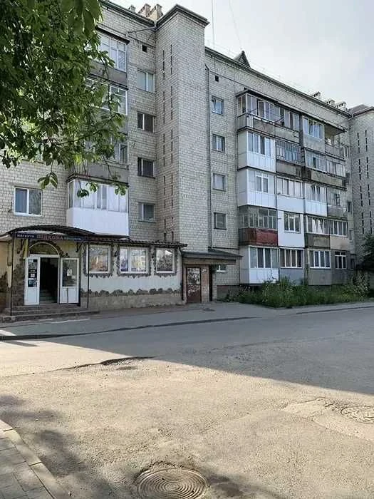 Продається 1 к.квартира! Хоткевича!