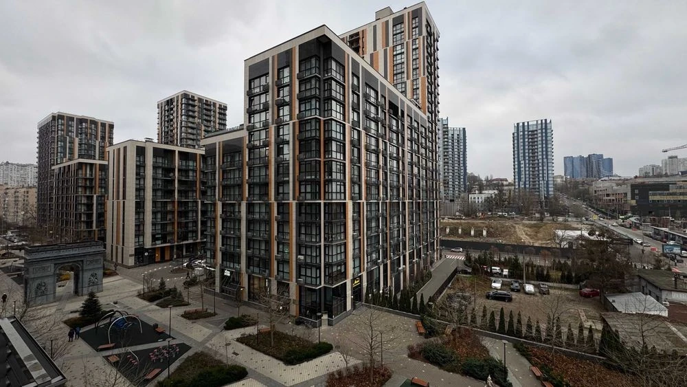 No commission! Sale of a designer 1-room apartment in the residential complex "French"