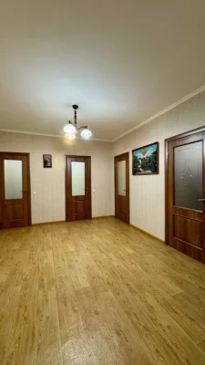 Продам 2-кімн. квартиру 83м², ІНДИВІДУАЛЬНЕ ОПАЛЕННЯ, 2 пове