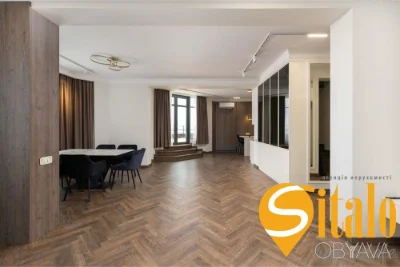 4-комнатная квартира, 210 кв.м