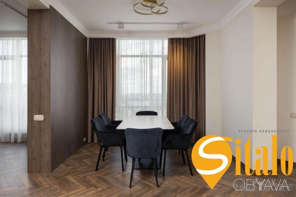 4-комнатная квартира, 210 кв.м