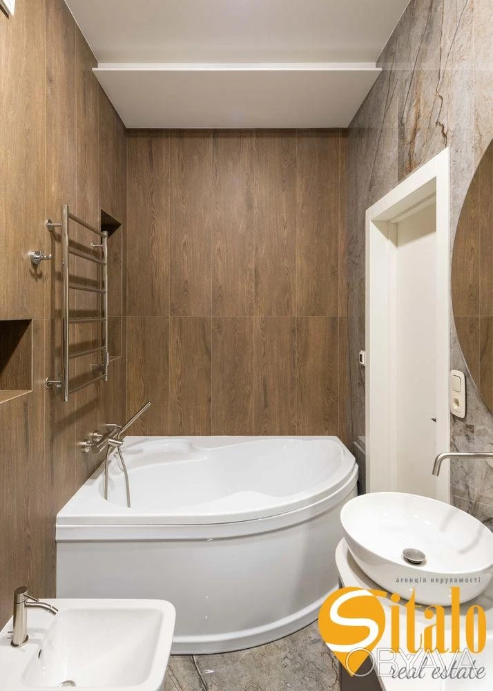 4-комнатная квартира, 210 кв.м