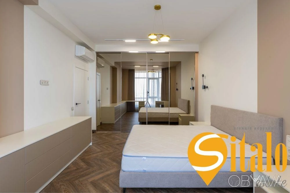 4-комнатная квартира, 210 кв.м
