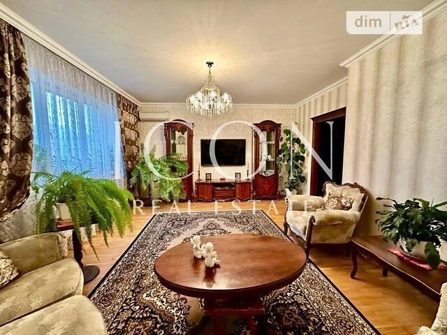 Продаж 3к квартири 110.2 кв. м на вул. Олександра Мишуги 12
