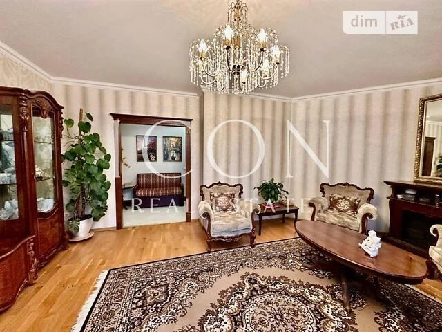 Продаж 3к квартири 110.2 кв. м на вул. Олександра Мишуги 12