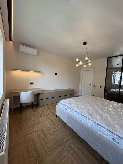 Продаж 3-х кімнатної з газом.