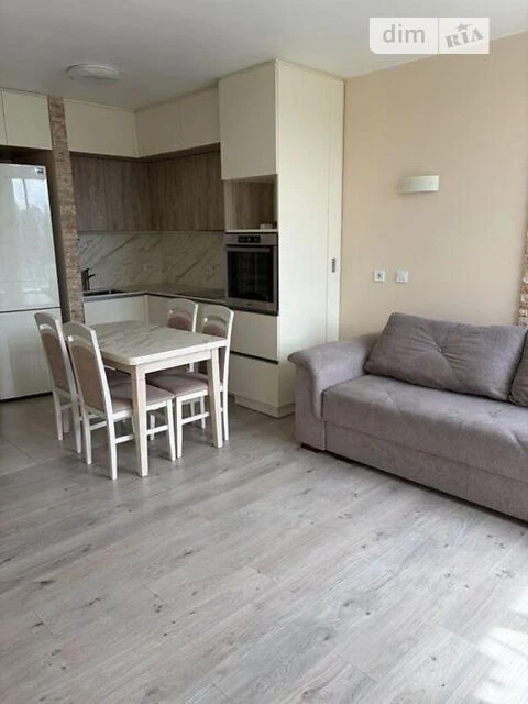 Продаж 1к квартири 40 кв. м на вул. Регенераторна 4 • ID 347