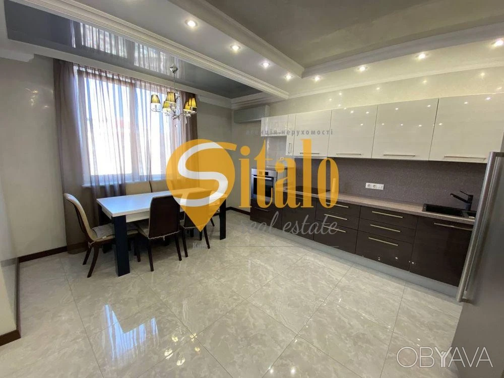5-комнатная квартира, 220 кв.м