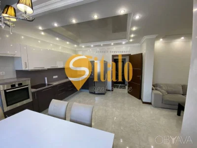 5-комнатная квартира, 220 кв.м