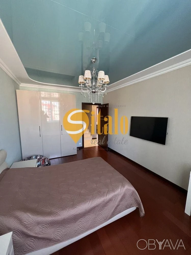 5-комнатная квартира, 220 кв.м