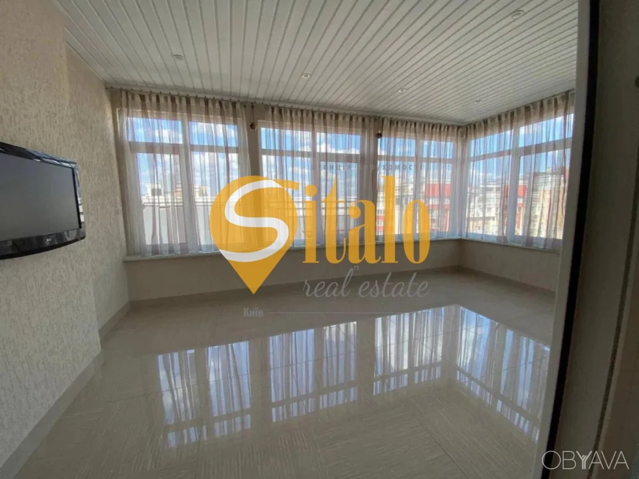 5-комнатная квартира, 220 кв.м