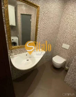 5-комнатная квартира, 220 кв.м
