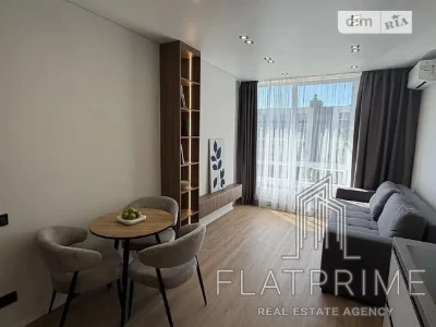Sale of 1-room apartment 42.5 sq. m. on Rodiny Kristeriv St. 14B •