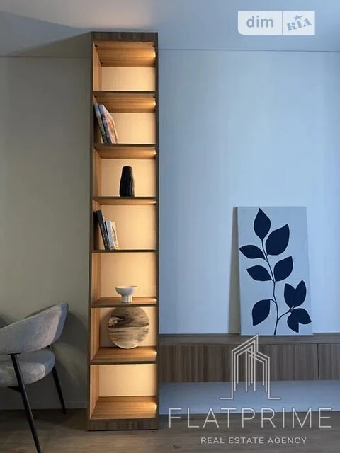 Sale of 1-room apartment 42.5 sq. m. on Rodiny Kristeriv St. 14B •