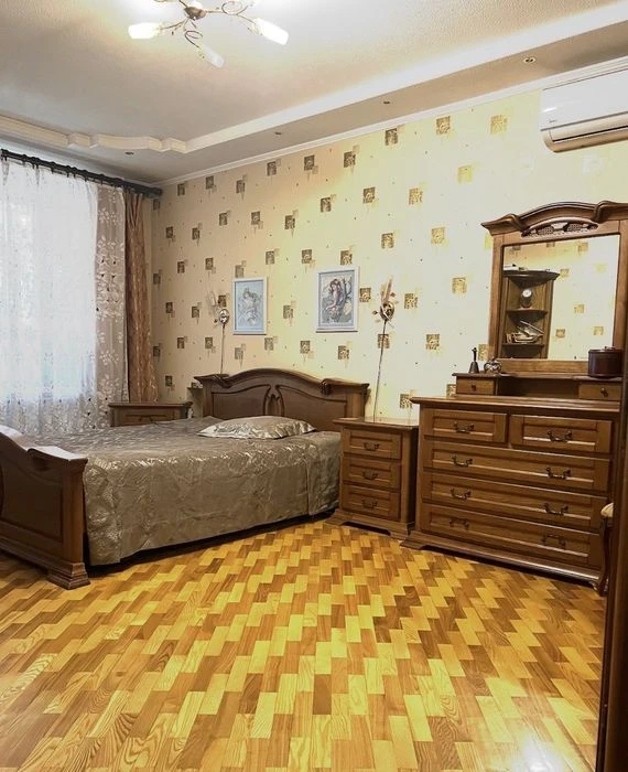 Продається 3х кімнатна квартира в центрі міста