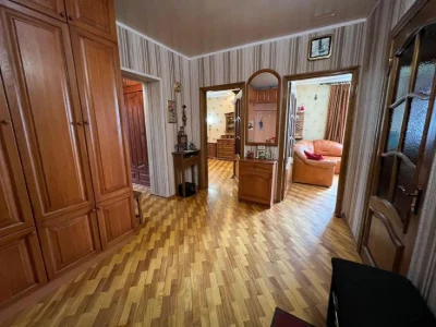 Продається 3х кімнатна квартира в центрі міста