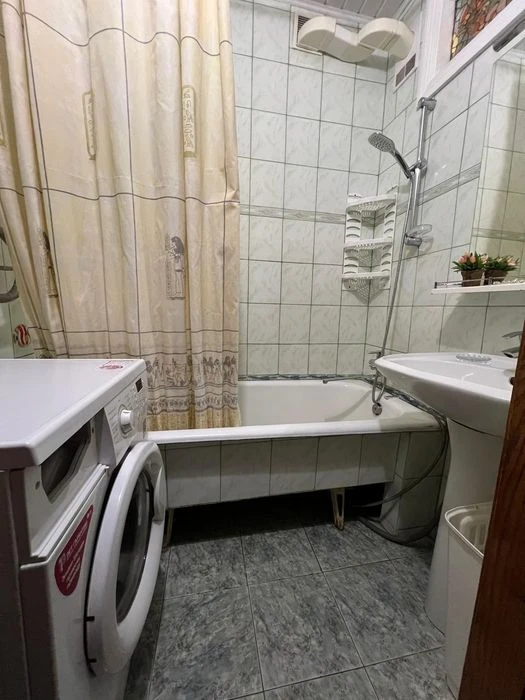 Продається 3х кімнатна квартира в центрі міста