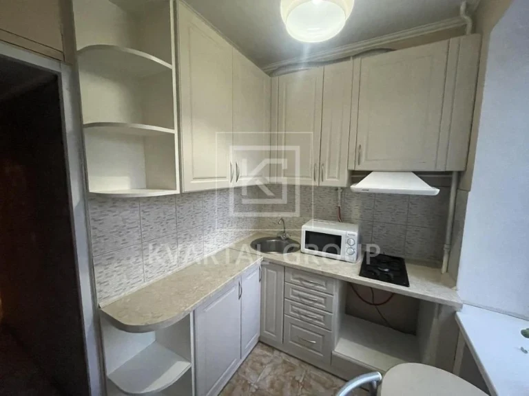 Sale of 1-room apartment 28.1 sq. m. on Velyka Vasylkivska 1 st.