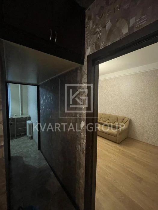 Sale of 1-room apartment 28.1 sq. m. on Velyka Vasylkivska 1 st.