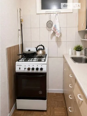 Продаж 1к квартири 26 кв. м на вул. Кубанської України 29А •