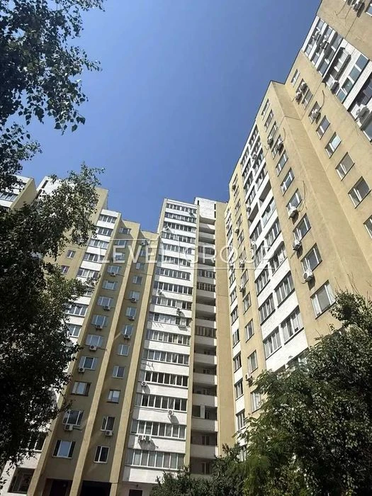 Продам квартиру 138м2 Харківське шосе 58 Дарницький район Ре