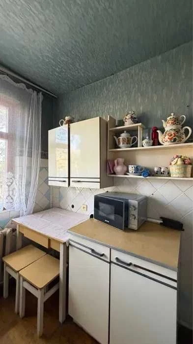 Продажа 3-комнатной квартиры на Черемушках, улица Вадатурско