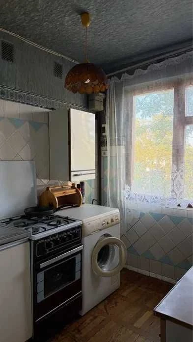 Продажа 3-комнатной квартиры на Черемушках, улица Вадатурско