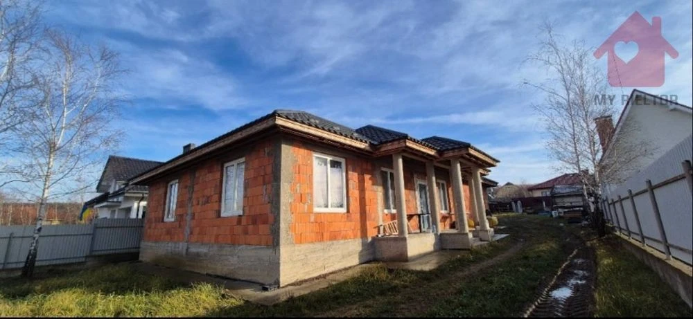 Просторий будинок район вулиці Джерельної — 163 м² на 8