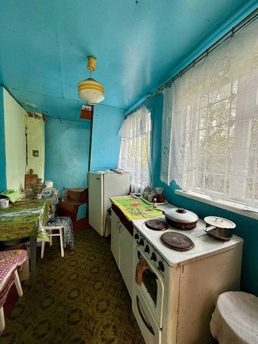 Двоповерхова, цегляна дача, в СТ Весна, ТОРГ