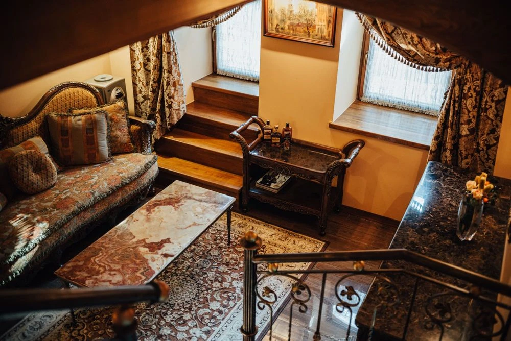 Продаж 6к квартири 140 кв. м на вул. Паркова , Львів