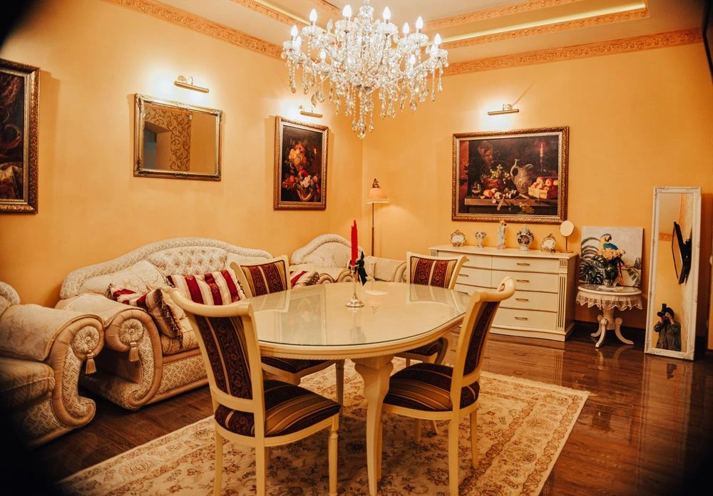 Продаж 6к квартири 140 кв. м на вул. Паркова , Львів
