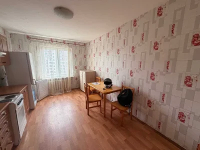 Без Комісії! Продаж 2 кімн. квартири вул. Драгоманова, Позня