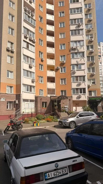 Без Комісії! Продаж 2 кімн. квартири вул. Драгоманова, Позня