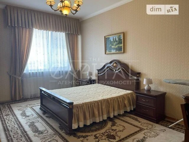 Sale of 4-room apartment 188.3 sq. m. on 13A Staronavodnytska Street