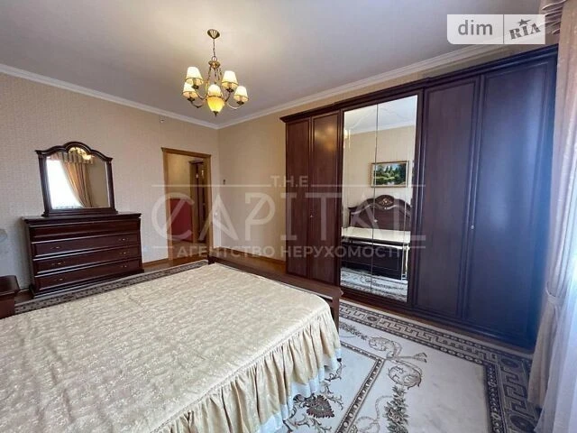 Sale of 4-room apartment 188.3 sq. m. on 13A Staronavodnytska Street