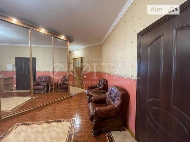 Sale of 4-room apartment 188.3 sq. m. on 13A Staronavodnytska Street