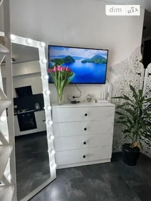 Продаж 1к квартири 323 кв. м на вул. Регенераторна 4 • ID 34