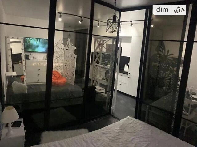 Продаж 1к квартири 323 кв. м на вул. Регенераторна 4 • ID 34