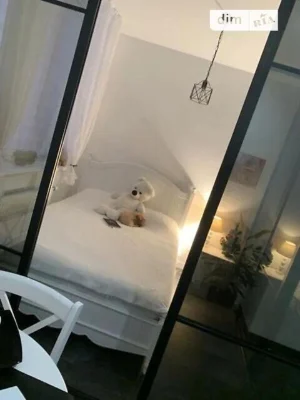Продаж 1к квартири 323 кв. м на вул. Регенераторна 4 • ID 34