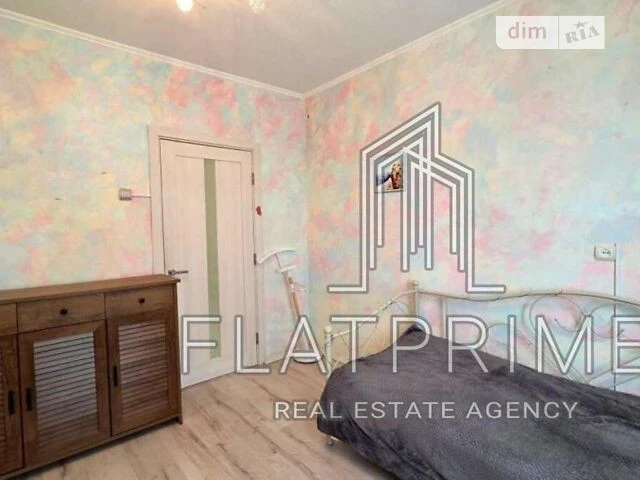 Продаж 3к квартири 74.6 кв. м на вул. Ревуцького 44 • ID 347