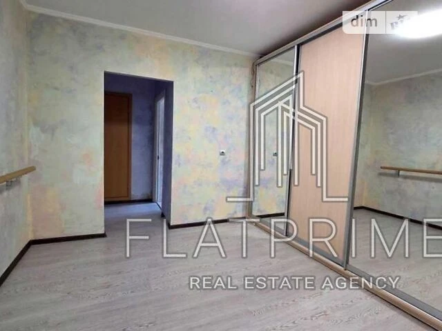 Продаж 3к квартири 74.6 кв. м на вул. Ревуцького 44 • ID 347