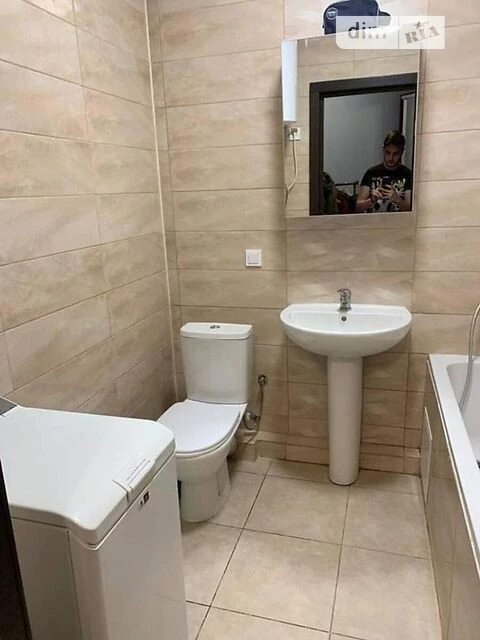 Sale of 1-room apartment 34 sq. m on Ivan Vyhovskogo St. 10K •