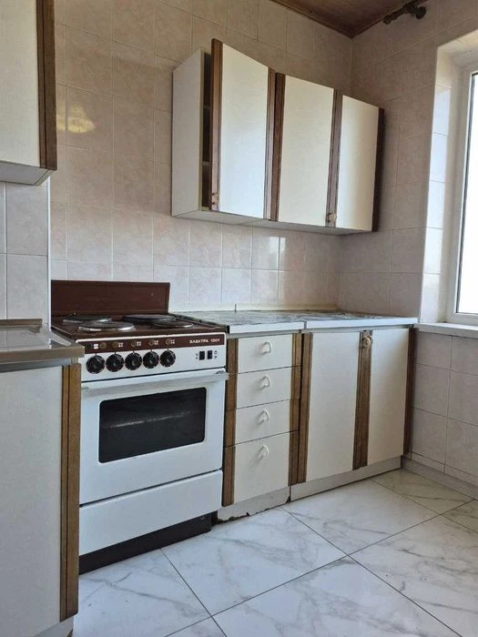 Продажа просторной 3 комнатной квартиры на Черемушках Люстдо