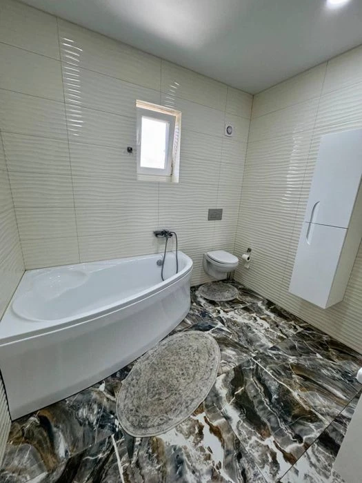 Будинок 150 м² з ремонтом, гаражем та генератором!