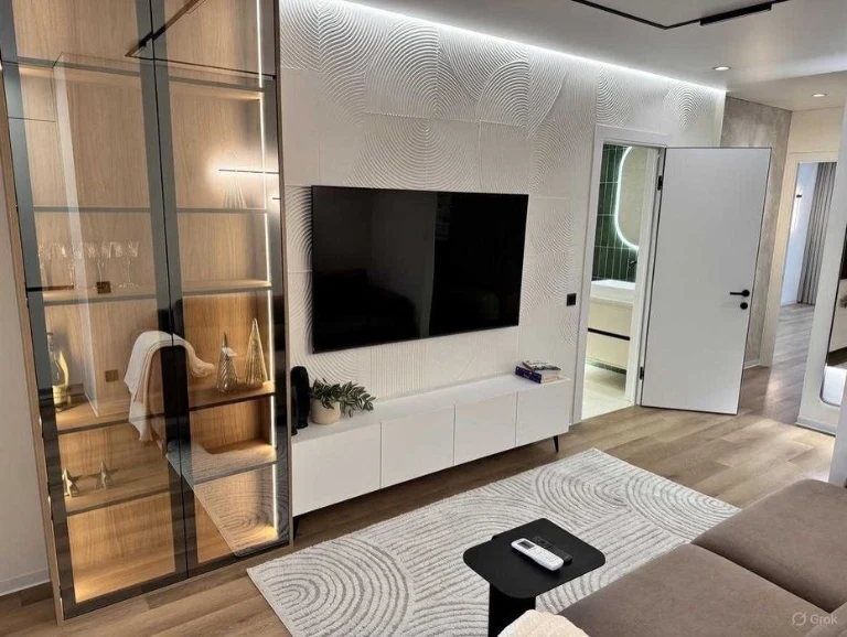 Продаж сучасна 2-кім бізнес клас авторський ремонт. в центрі