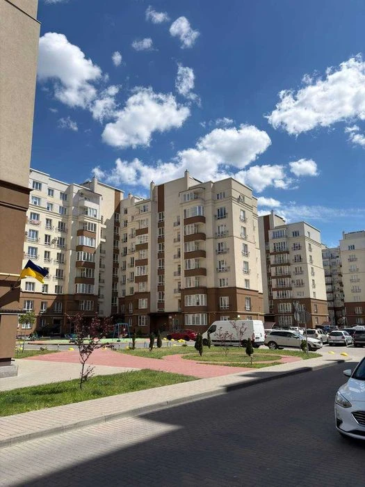 Продаж 2 кімнатної просторої квартири ЖК Квіти Львова вул. С