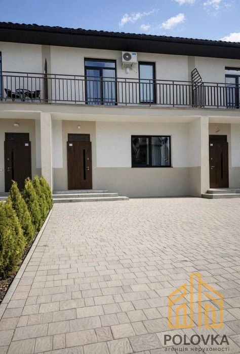 Продаж 4-кімнатного таунхаусу, Червениця